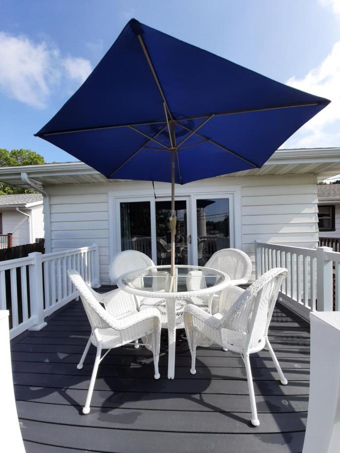 Lovely 2 Bedroom Rental With Deck Monroe Exterior photo